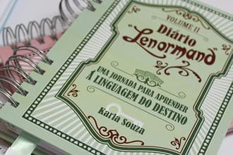 Foto da capa do livro Diário Lenornand Livro 2 - Sandra Souza. A foto ilustra o artigo Os 10 Melhores Livros sobre Baralho Cigano do site Ori Mystyco.