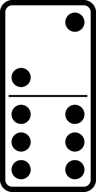 Foto de peça de dominó com dois pontos na parte de cima e seis pontos na parte de baixo. A foto serve para ilustrar a Dominomancia online grátis ou Leitura de Dominós Online gratuita do site Ori Mystyco.